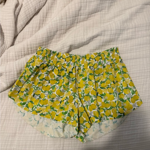 Lulu Lemon Shorts - Picture 1 of 3